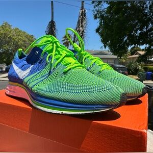 Nike Flyknit Trainer ‘Electric Green’ Size 10